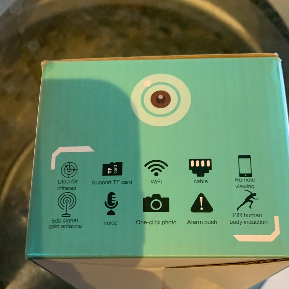 Smart Security Camera Bulb - White - Picture 4 of 5